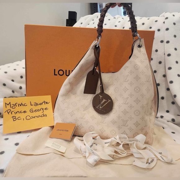 SOLD ❌ Louis Vuitton Carmel Mahina ❌ SOLD - Picture 9 of 9